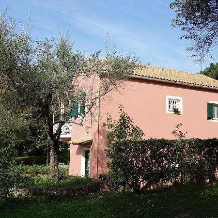 Villa Leda Karousades  ภายนอก รูปภาพ