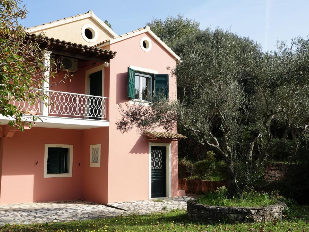 Villa Leda Karousades  ภายนอก รูปภาพ