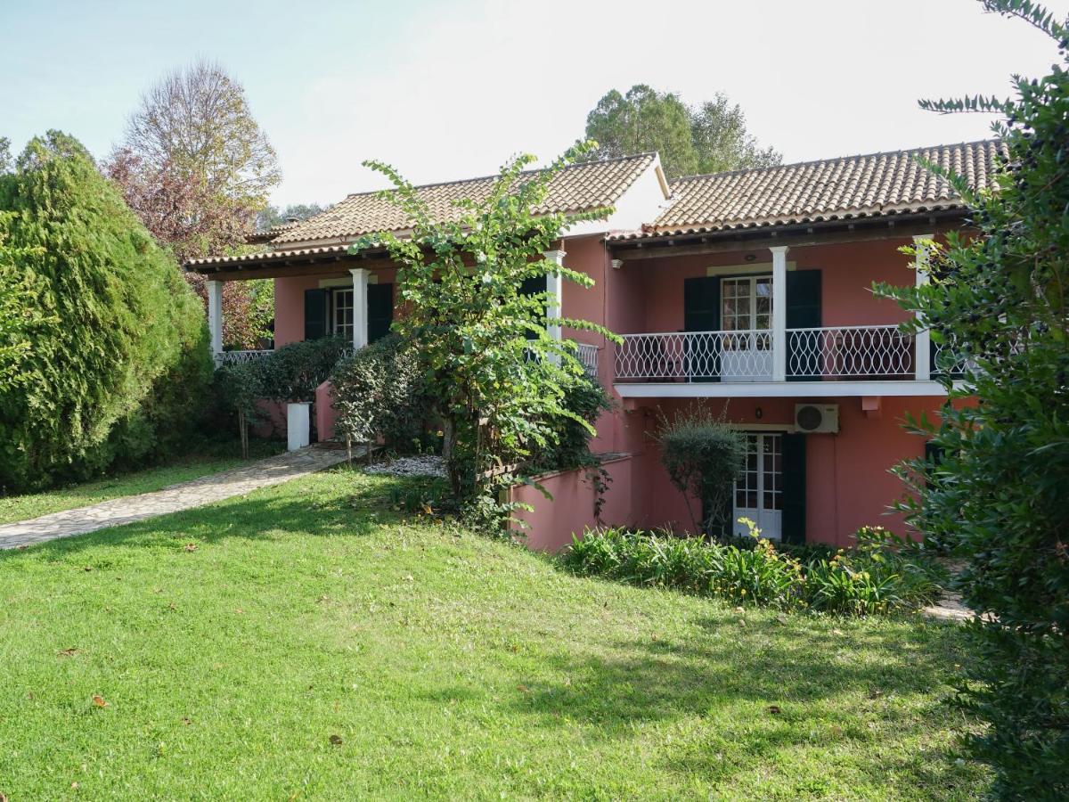 Villa Leda Karousades  ภายนอก รูปภาพ
